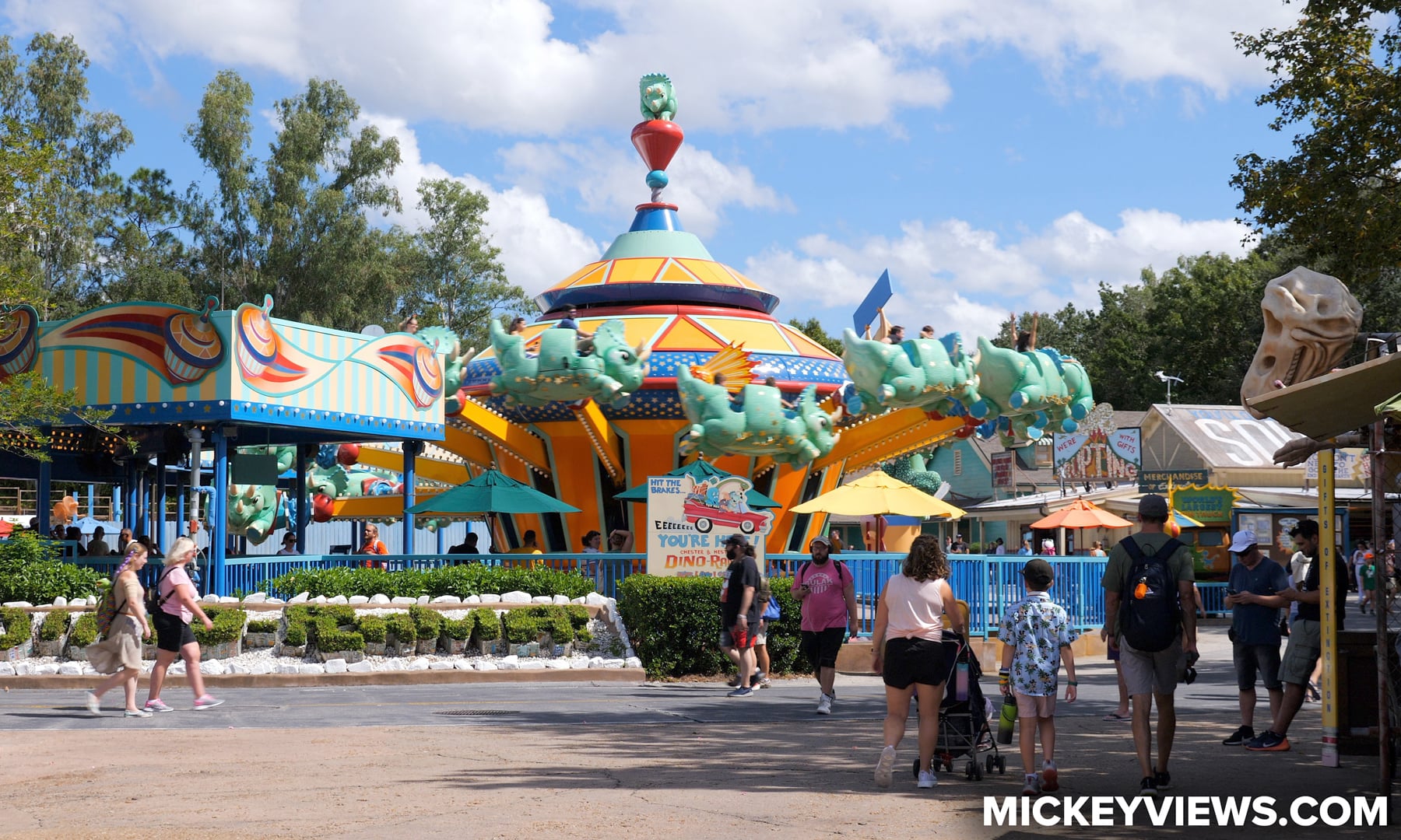 NEW DETAILS: Walls Go Up in Dinoland U.S.A January 13th | Mickey Views